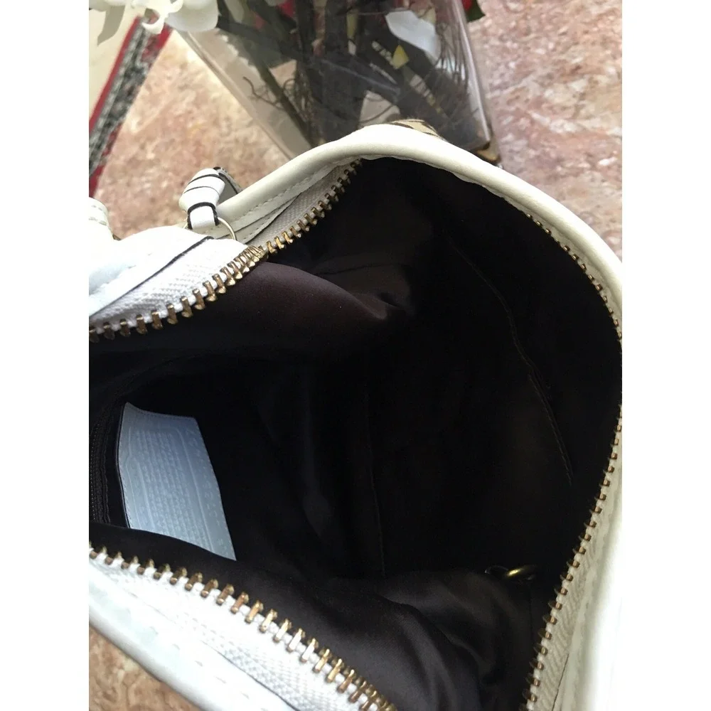 Coach11437 Bleeker Bucket Khaki Ivory Canvas Leather Cross-body‎ Bag EUC,  $349